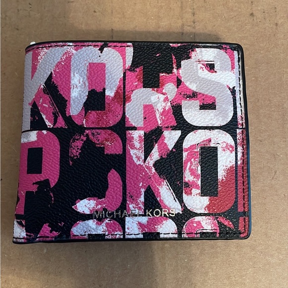 Michael kors wallet
